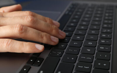 Klawisz do klawiatury laptopa – jak dobrać i wymienić bez błędów?