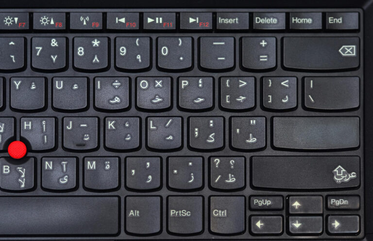 Klawisze do&nbsp;klawiatury laptopa – oryginał czy&nbsp;zamiennik?