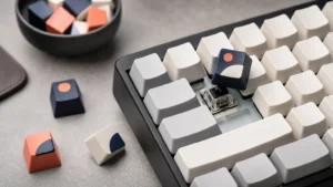 Personalizowane keycapy dla firm i&nbsp;eventów —&nbsp;brief, nakład i&nbsp;realizacja